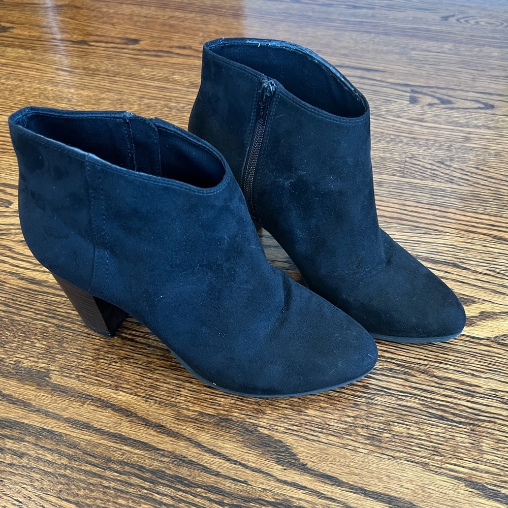 Old Navy 8.5 Elegant Black Ankle Boots